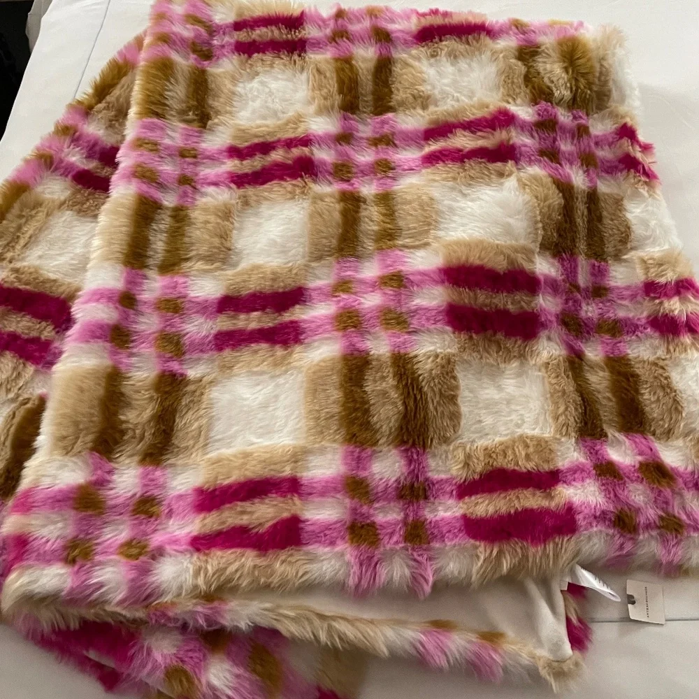 Anthropologie LILOU JACQUARD PLAID FAUX FUR THROW BLANKET Ivory Pink 50